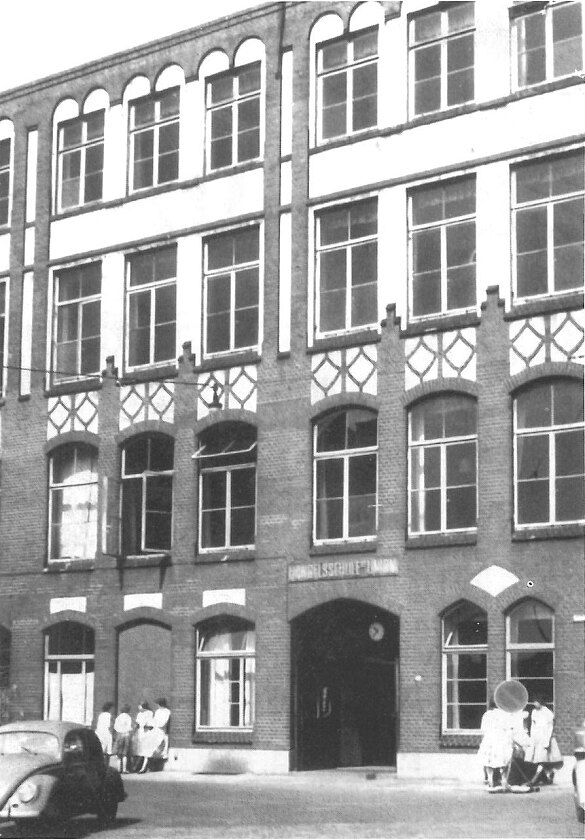 Schulgebäude in der Balgebrückstraße